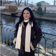 Profesora de ingles con 7 años de experiencia en academias  y tutorías particulares con niños, adolescentes y adultos.